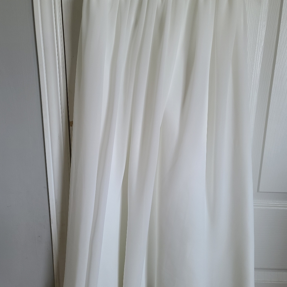 Formal dresses - Picture 10 of 16